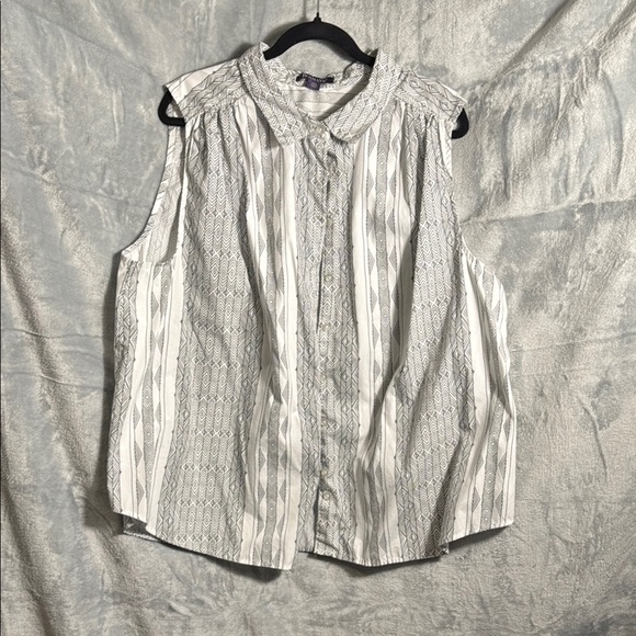 Roaman's top plus size 26W Black and White Geometric Blouse lightweight pleated - Picture 1 of 10
